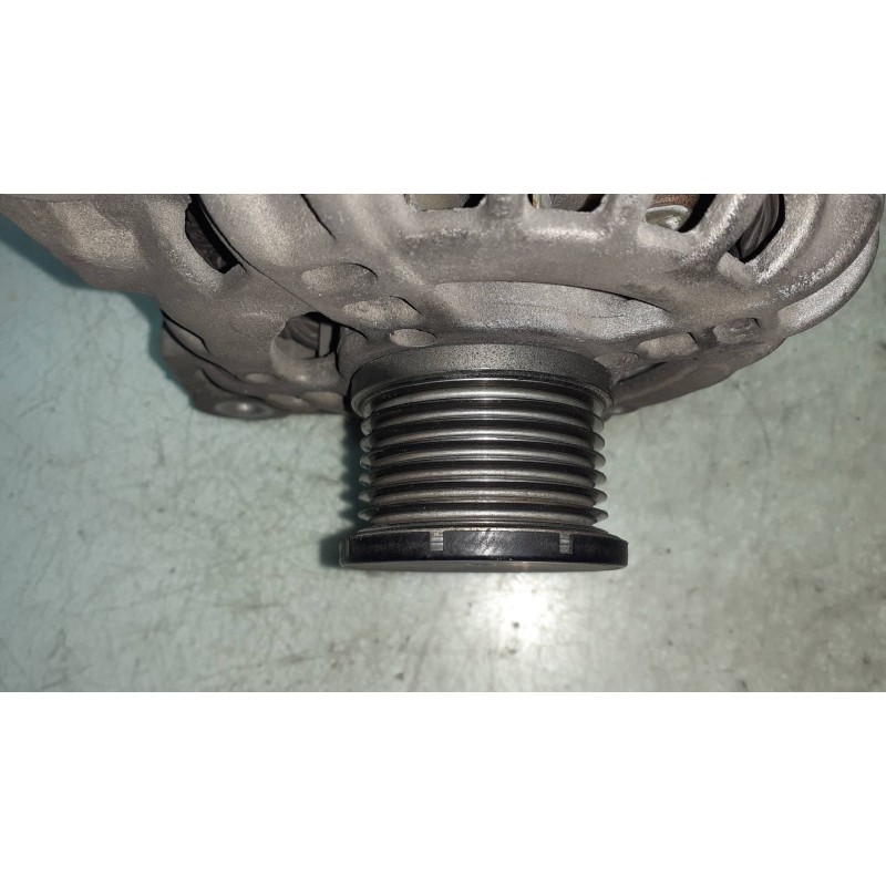 Recambio de alternador para smart fortwo coupe basis (52kw) (453.342) referencia OEM IAM 231006007R BOSCH 90A