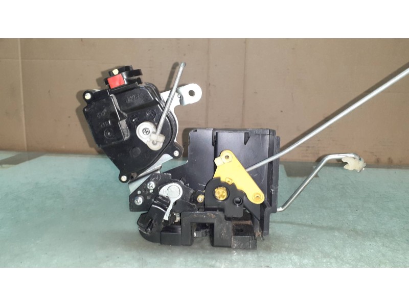 Recambio de cerradura puerta trasera derecha para kia rio 1.5 crdi ex1 referencia OEM IAM 2XIRR  ELECTRICA