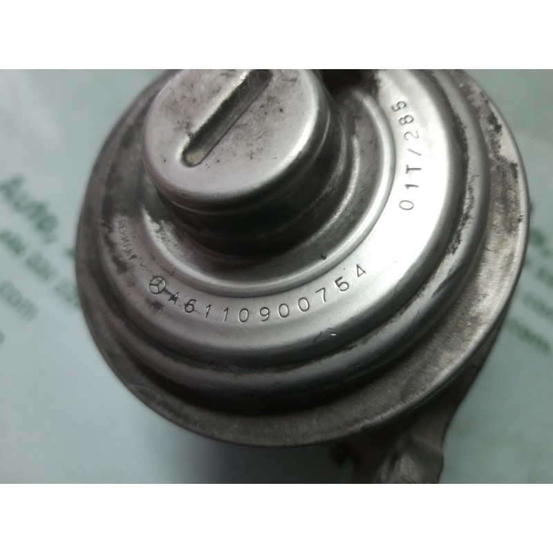 Recambio de valvula egr para mercedes-benz clase c (w203) berlina 220 cdi (203.006) referencia OEM IAM A6110900754  