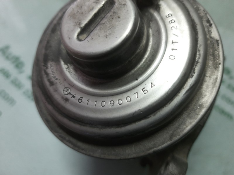 Recambio de valvula egr para mercedes-benz clase c (w203) berlina 220 cdi (203.006) referencia OEM IAM A6110900754  
