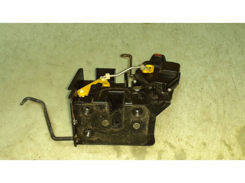 Recambio de cerradura puerta trasera izquierda para kia rio 1.5 crdi ex1 referencia OEM IAM 2XIRL  