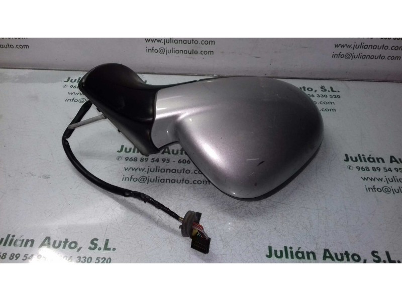 Recambio de retrovisor derecho para peugeot 407 sw confort referencia OEM IAM 0208390  ELECTRICO