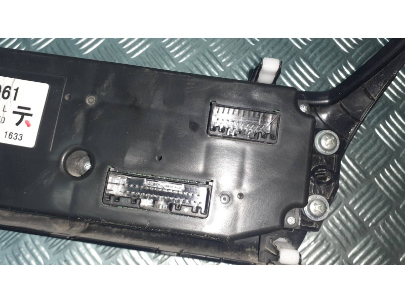 Recambio de mando climatizador para mitsubishi eclipse cross top 4wd referencia OEM IAM 7820A961 DC12V450 T15399BL