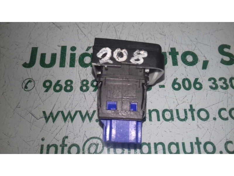 Recambio de warning para peugeot 208 referencia OEM IAM 96750916ZD  