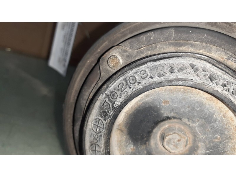 Recambio de compresor aire acondicionado para kia carnival ii 2.9 cdri ex referencia OEM IAM 134A  