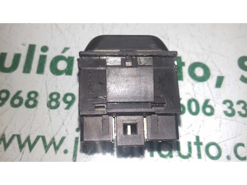 Recambio de mando elevalunas delantero izquierdo para citroen xsara picasso referencia OEM IAM  CONECTOR 5 PINES AUTOMATICO