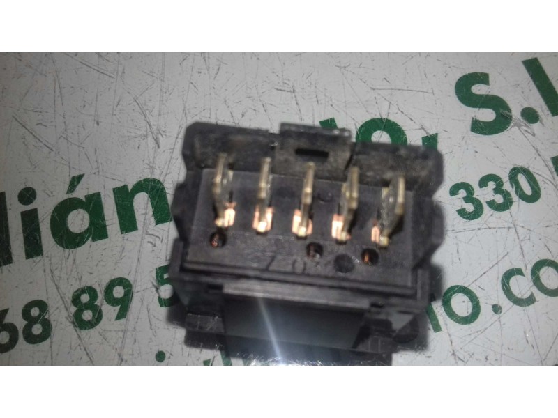 Recambio de mando elevalunas delantero izquierdo para citroen xsara picasso referencia OEM IAM  CONECTOR 5 PINES AUTOMATICO