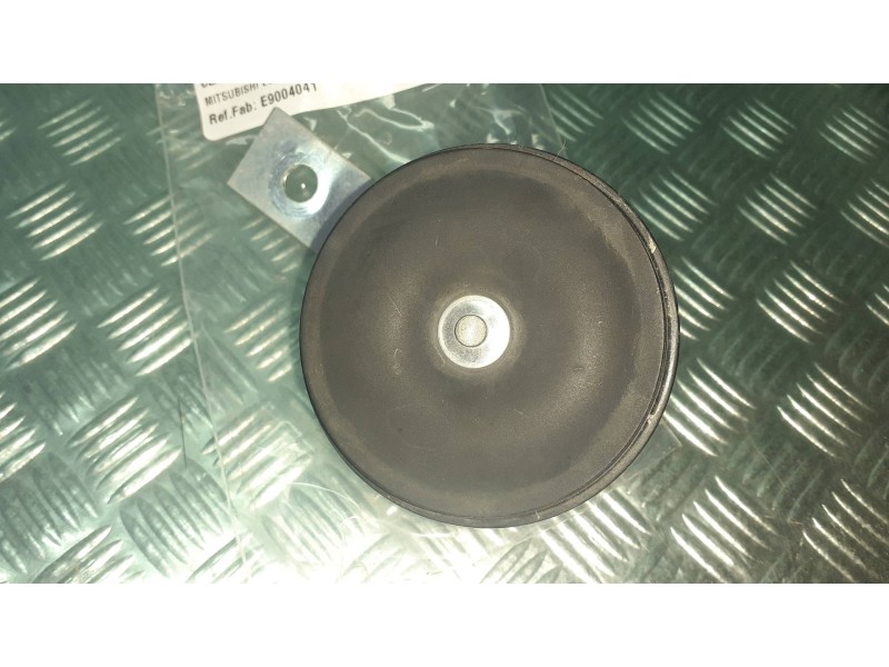 Recambio de claxon para mitsubishi eclipse cross top 4wd referencia OEM IAM E9004041  BOCINA