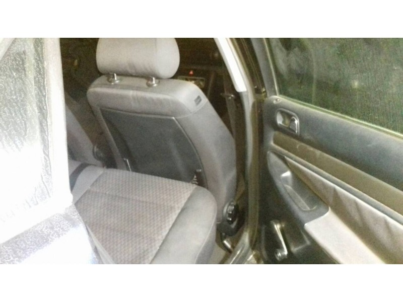 audi a4 berlina (b5) del año 2000