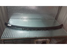 Recambio de molduras traseras para mitsubishi eclipse cross top 4wd referencia OEM IAM 5817A28  TRASERA CENTRAL