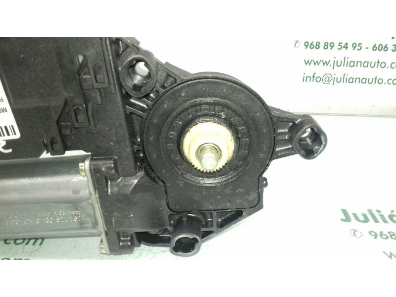 Recambio de motor elevalunas delantero izquierdo para peugeot 307 break / sw (s1) sw referencia OEM IAM 9637130580 0130821767 