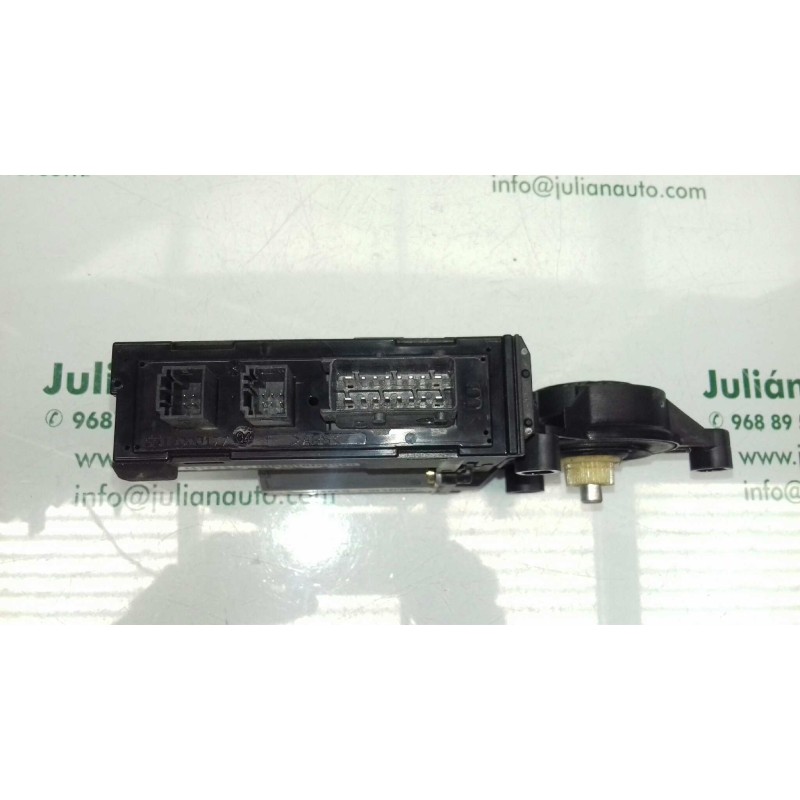 Recambio de motor elevalunas delantero izquierdo para peugeot 307 break / sw (s1) sw referencia OEM IAM 9637130580 0130821767 