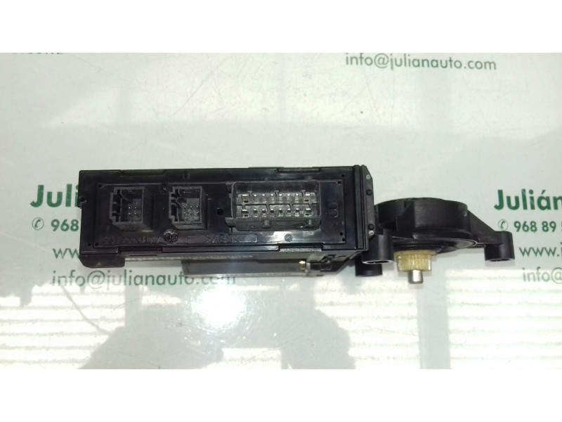 Recambio de motor elevalunas delantero izquierdo para peugeot 307 break / sw (s1) sw referencia OEM IAM 9637130580 0130821767 