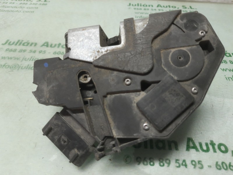 Recambio de cerradura puerta delantera izquierda para ford fiesta (cb1) titanium referencia OEM IAM 8A6AA21813AE  