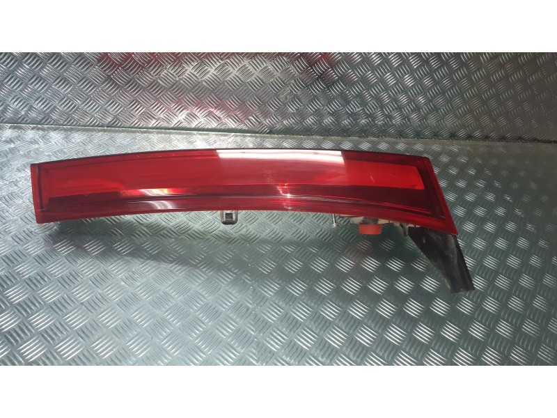 Recambio de piloto trasero izquierdo interior para mitsubishi eclipse cross top 4wd referencia OEM IAM W3157 34639 HALOGENO