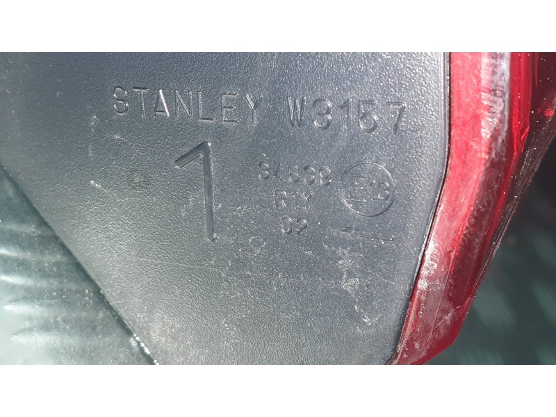 Recambio de piloto trasero izquierdo interior para mitsubishi eclipse cross top 4wd referencia OEM IAM W3157 34639 HALOGENO