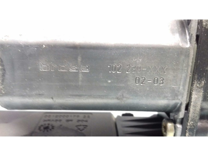 Recambio de motor elevalunas delantero izquierdo para peugeot 307 break / sw (s1) sw referencia OEM IAM 9637130580 0130821767 