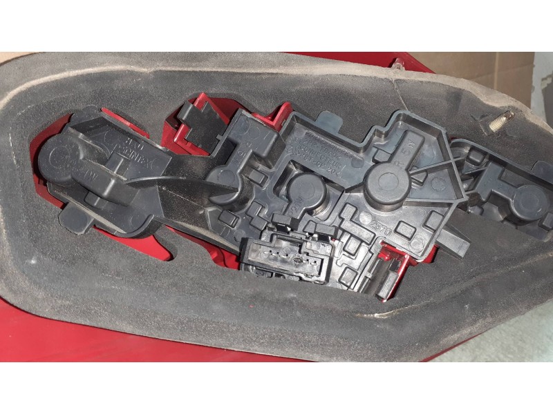 Recambio de piloto trasero derecho para peugeot 307 berlina (s2) xs referencia OEM IAM 9655767480  557674