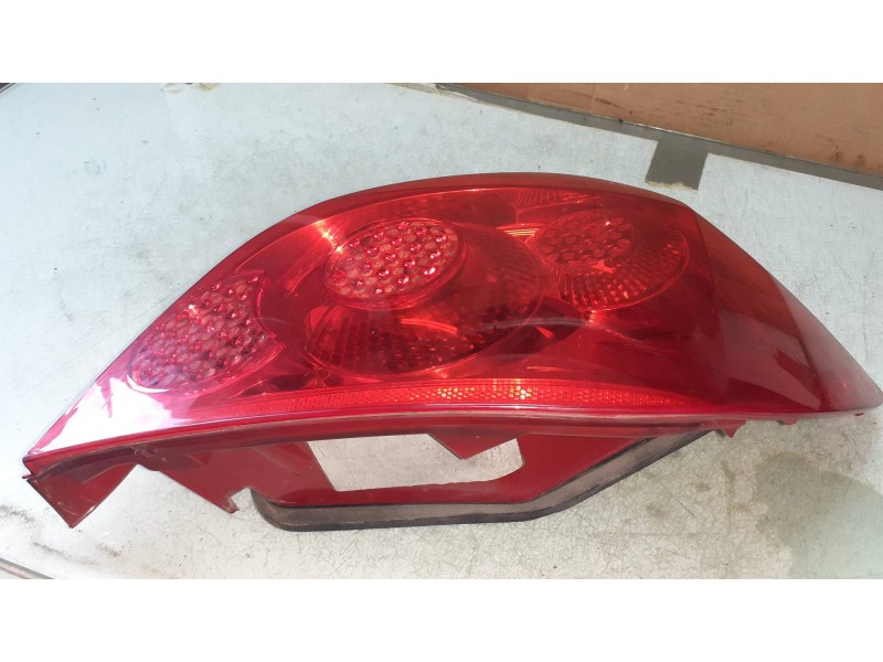 Recambio de piloto trasero derecho para peugeot 307 berlina (s2) xs referencia OEM IAM 9655767480  557674