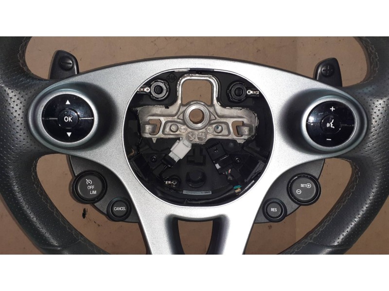 Recambio de volante para smart fortwo coupe basis (52kw) (453.342) referencia OEM IAM A4534600003 484009699R PIEL