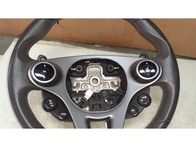 Recambio de volante para smart fortwo coupe basis (52kw) (453.342) referencia OEM IAM A4534600003 484009699R PIEL