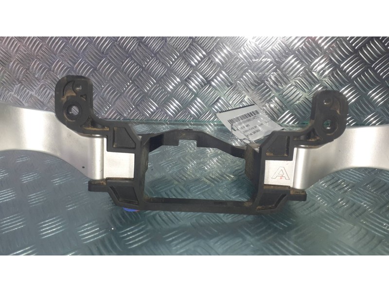 Recambio de mando volante para mitsubishi eclipse cross top 4wd referencia OEM IAM 2401A008 C68269 RADIO
