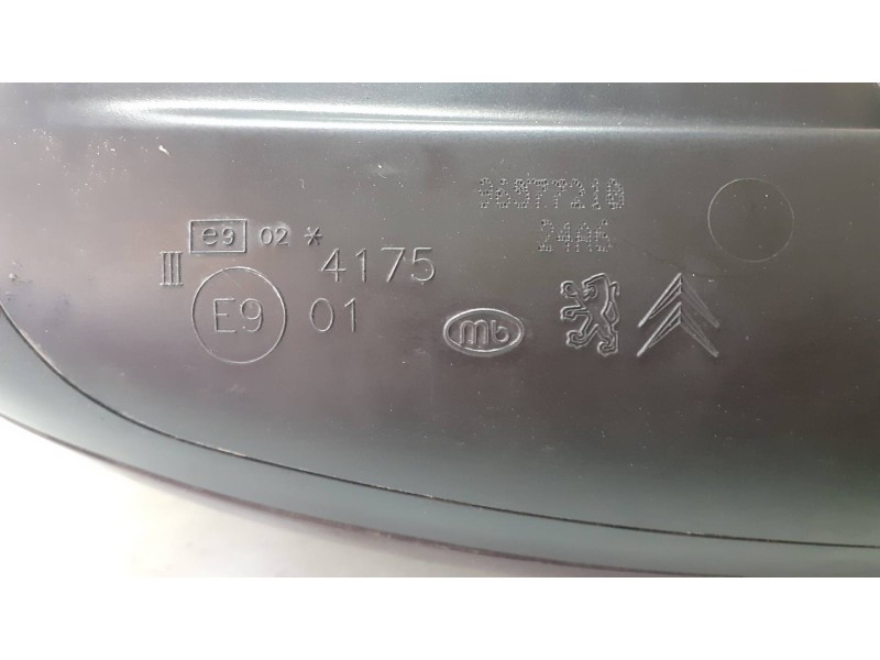 Recambio de retrovisor izquierdo para peugeot 307 berlina (s2) xs referencia OEM IAM 96577210  ELECTRICO