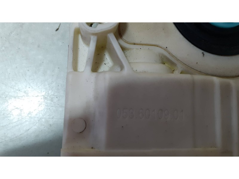 Recambio de motor elevalunas delantero derecho para peugeot 307 berlina (s2) xs referencia OEM IAM 996388103 997831101 774600470