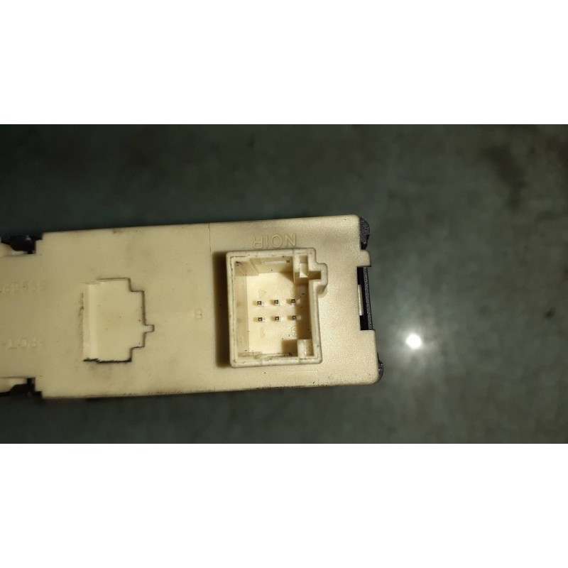 Recambio de motor elevalunas delantero izquierdo para peugeot 307 berlina (s2) xs referencia OEM IAM 996385103 997832101 7746004