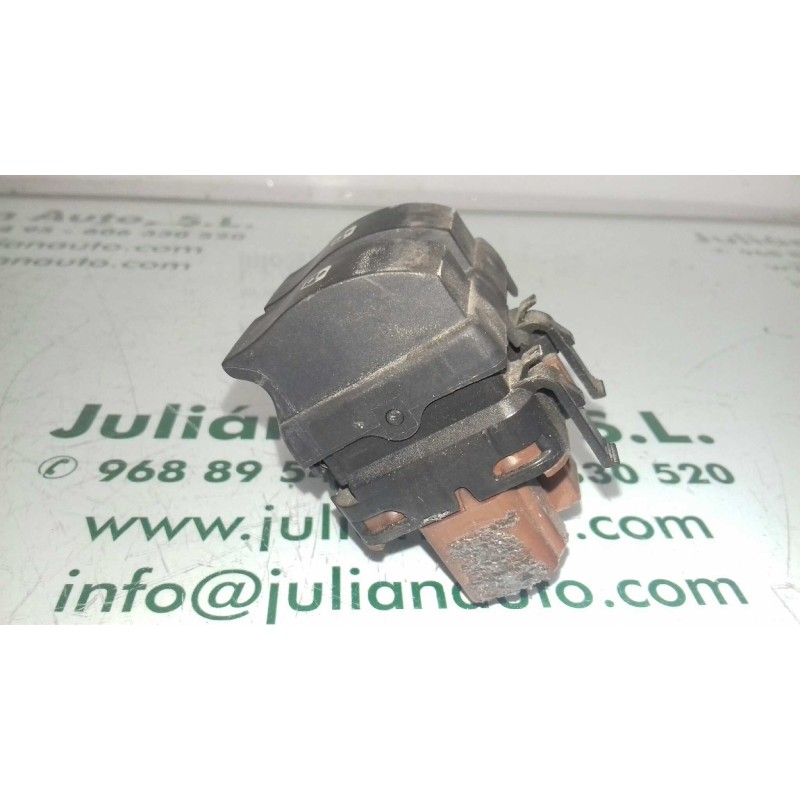 Recambio de mando elevalunas delantero izquierdo para renault scenic ii confort authentique referencia OEM IAM 315050A  MARRON