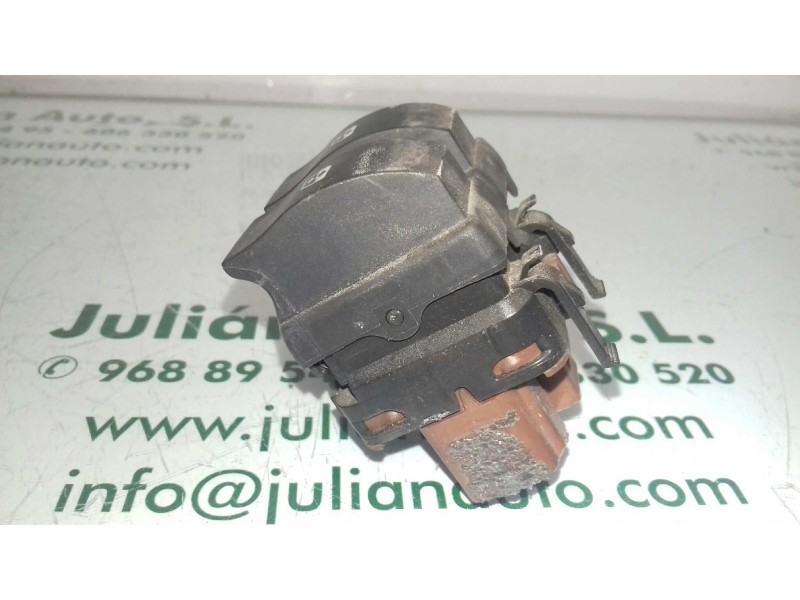 Recambio de mando elevalunas delantero izquierdo para renault scenic ii confort authentique referencia OEM IAM 315050A  MARRON
