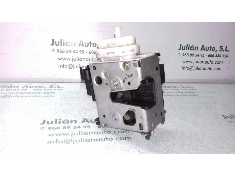 Recambio de cerradura puerta delantera izquierda para audi a8 (d2) referencia OEM IAM 8D1837015A  5 PINES