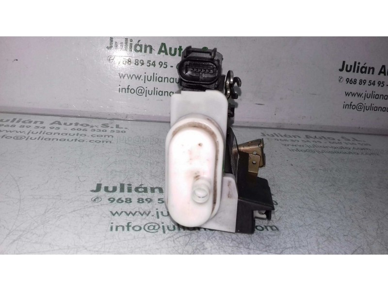 Recambio de cerradura puerta delantera izquierda para audi a8 (d2) referencia OEM IAM 8D1837015A  5 PINES