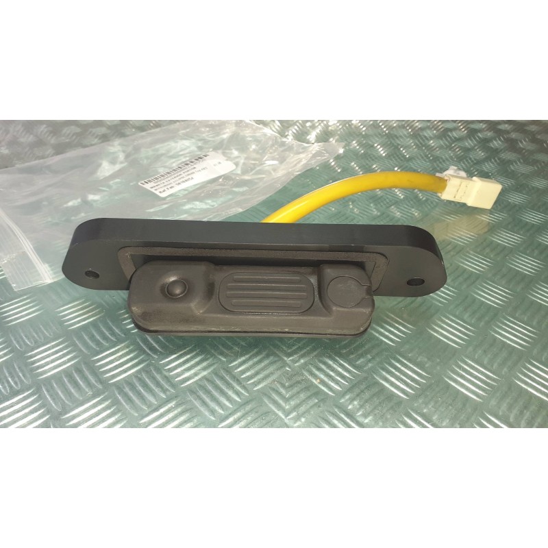 Recambio de maneta exterior porton para mitsubishi eclipse cross top 4wd referencia OEM IAM 5810A054  CONECTOR 3 PINES