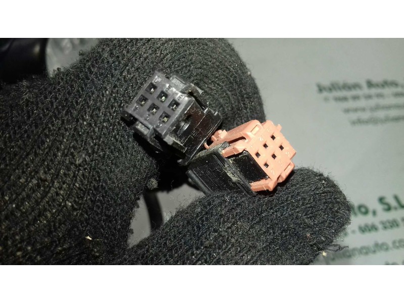 Recambio de retrovisor derecho para peugeot 307 break / sw (s1) sw referencia OEM IAM PP916070  ELECTRICO