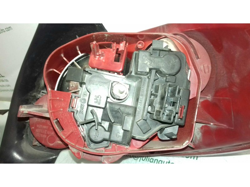 Recambio de piloto trasero izquierdo para peugeot 206 berlina look referencia OEM IAM   5 PINES
