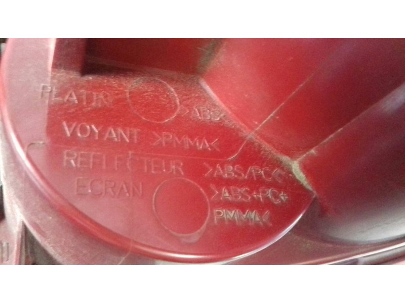 Recambio de piloto trasero izquierdo para peugeot 206 berlina look referencia OEM IAM   5 PINES