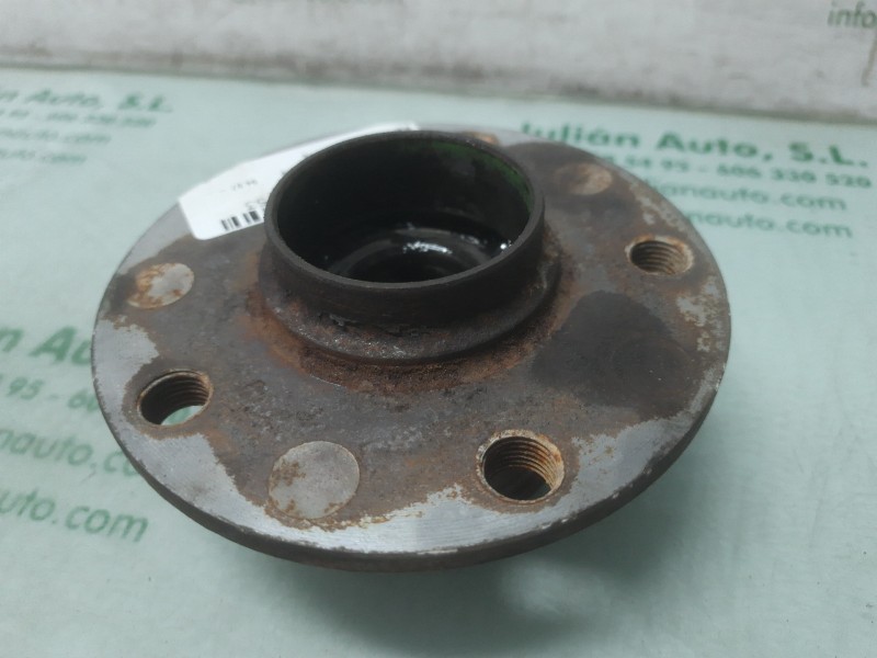 Recambio de buje para seat leon (1p1) comfort limited referencia OEM IAM 1K0501611E  TRASERO