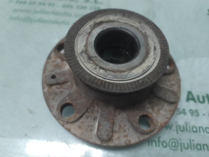 Recambio de buje para seat leon (1p1) comfort limited referencia OEM IAM 1K0501611E  TRASERO