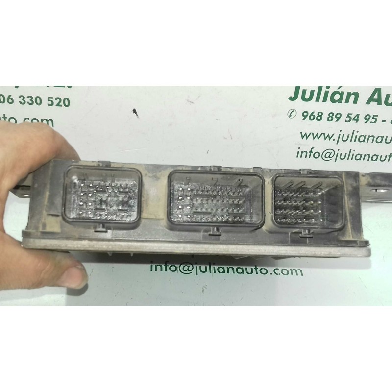 Recambio de centralita motor uce para renault clio iii confort expression referencia OEM IAM 8200399038 8200513163 DELPHI