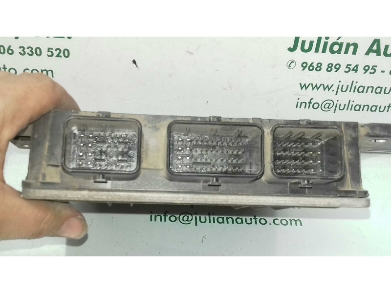 Recambio de centralita motor uce para renault clio iii confort expression referencia OEM IAM 8200399038 8200513163 DELPHI