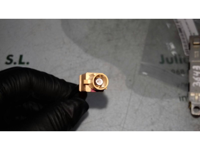 Recambio de antena para volkswagen golf v berlina (1k1) highline referencia OEM IAM 1K6035577R 7617310014 BLAUPUNKT