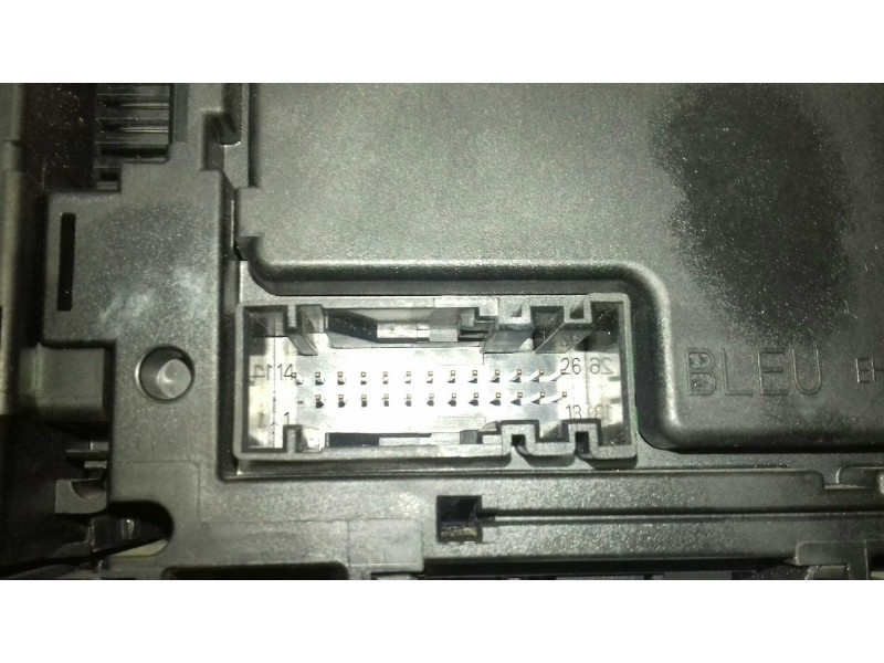 Recambio de caja reles / fusibles para peugeot 206 berlina xn referencia OEM IAM 9626460880 BSI B2 SIEMENS