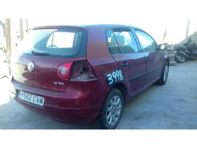 volkswagen golf v berlina (1k1) del año 2004