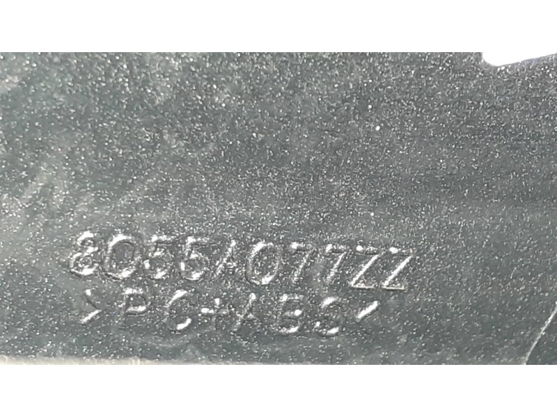 Recambio de moldura para mitsubishi eclipse cross top 4wd referencia OEM IAM 8055A077ZZ  