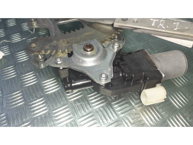 Recambio de elevalunas trasero izquierdo para mitsubishi eclipse cross top 4wd referencia OEM IAM 5713A510 2621006810 ELECTRICO