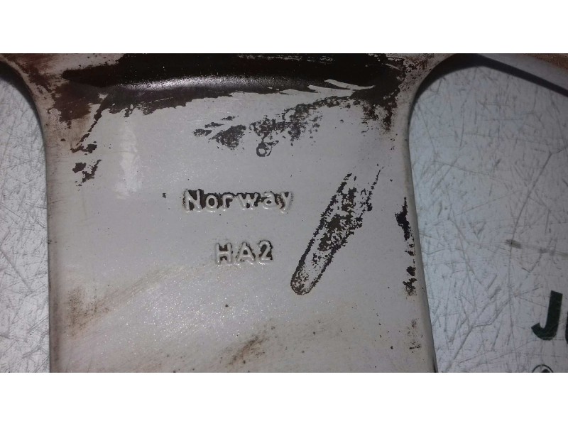 Recambio de llanta para audi a4 berlina (8e) 2.0 tdi referencia OEM IAM 8E0601025B 7JX16 ET42