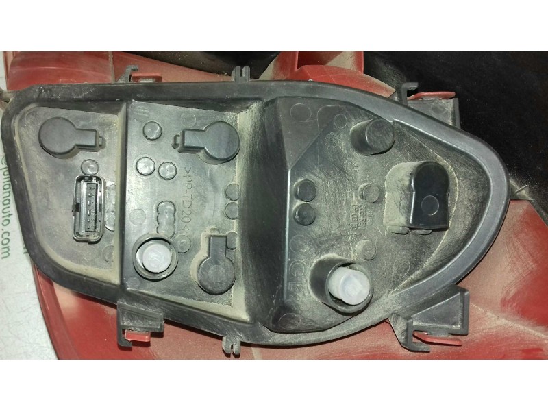 Recambio de piloto trasero izquierdo para renault clio iii authentique referencia OEM IAM 89035079 VALEO 