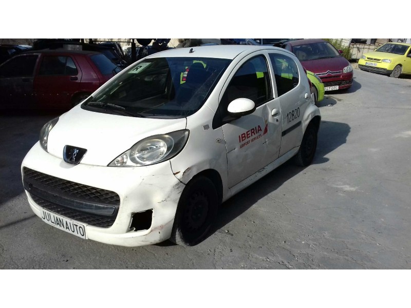 peugeot 107 del año 2010