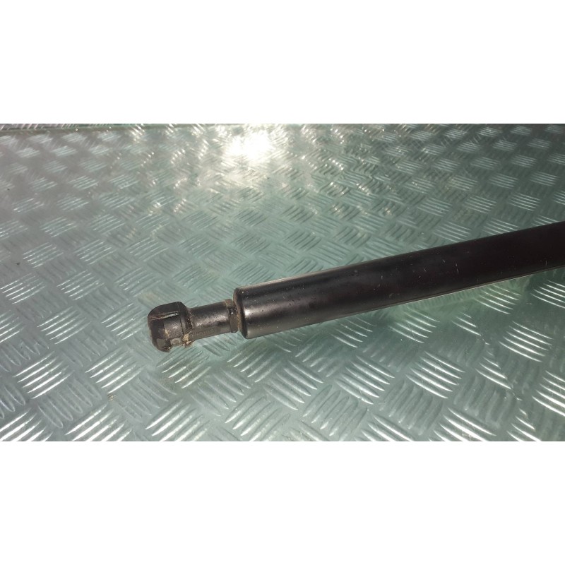 Recambio de amortiguadores maletero / porton para mitsubishi eclipse cross top 4wd referencia OEM IAM 18F26C1  1R